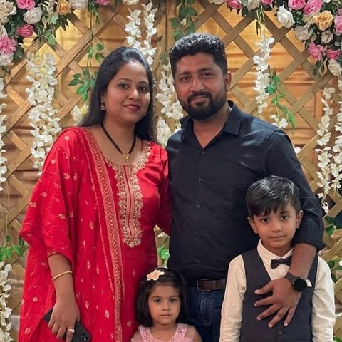 Saavi and Ansh with their parents